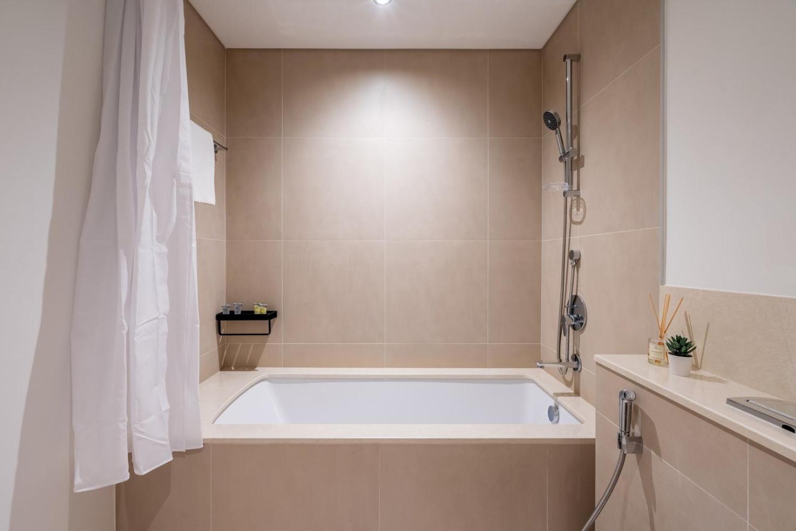 شقة Guestready - Luxurious With Burj Khalifa View *