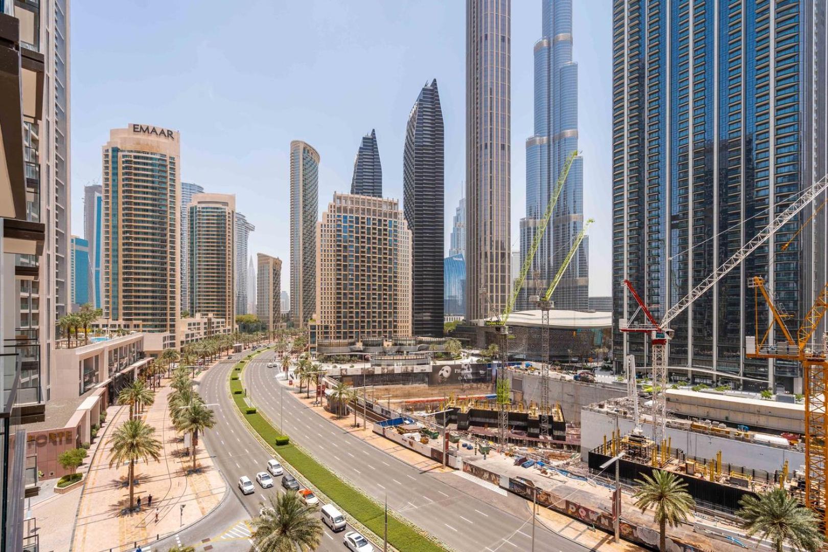 شقة Guestready - Luxurious With Burj Khalifa View دبي